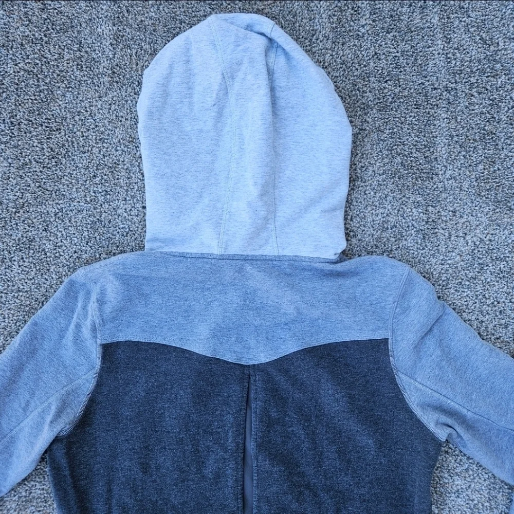 Lululemon Bliss Break Zip Hoodie Heathered Gray Color Block Sweatshirt Size 8